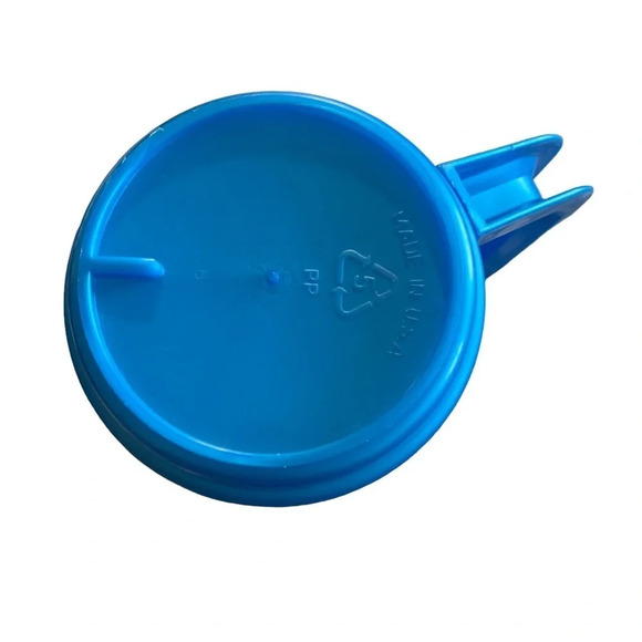 Vintage Wonder World plastic coffee mug - Picture 2 of 3